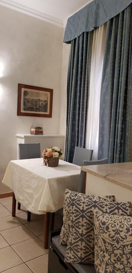 Apartment Julia Guesthouse Roma Exterior foto